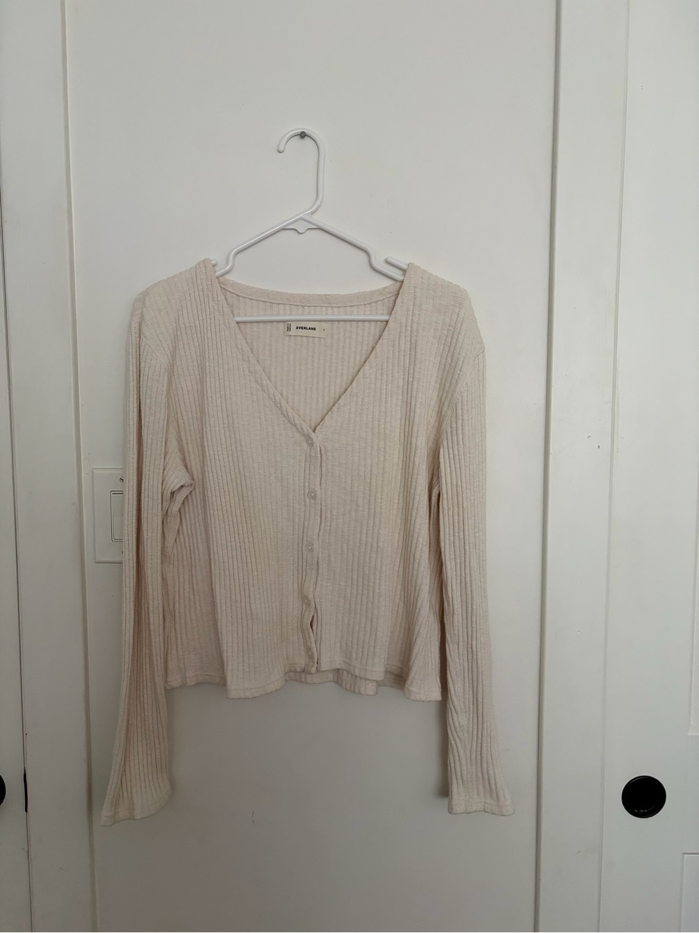Everlane the Cozy Rib Cardigan in Bone - Picture 4 of 6